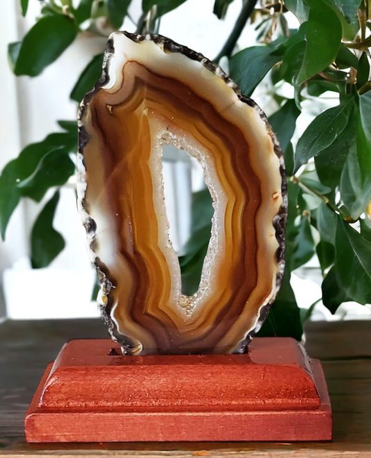 Agate Slice on Stand for protection & strength