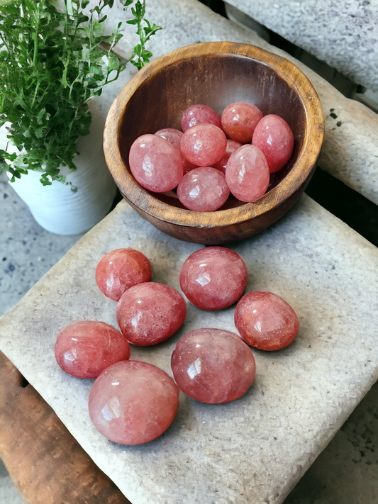 Strawberry Quartz for universal love